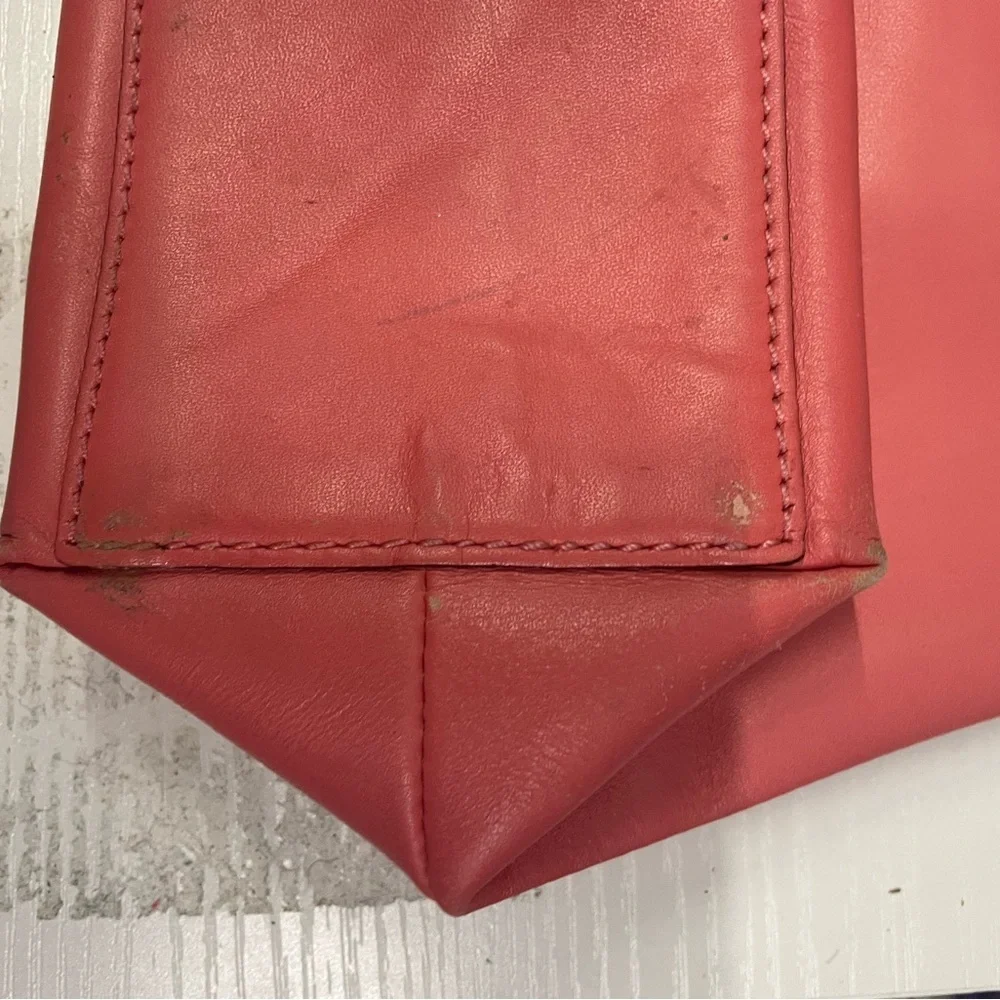 Kate Spade Vintage Pink Tote Bag with Wooden Handle - Picture 5 of 6